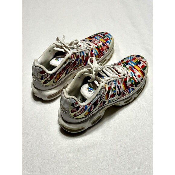 Nike Air Max PlusNIC Shoes Men\'s 8.5 International Flags White Multicolor *READ main image 4